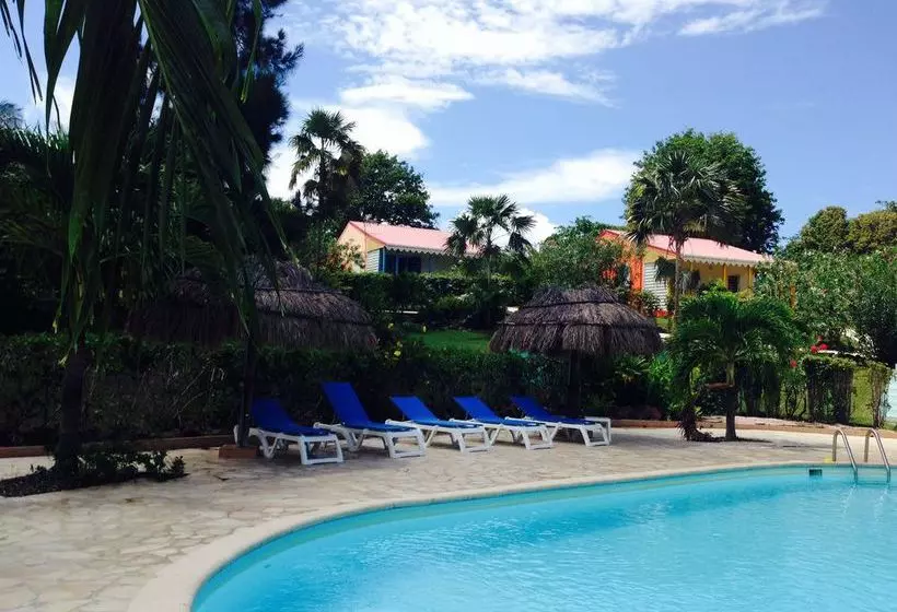 Au Village De Menard