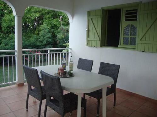 Au Village De Menard