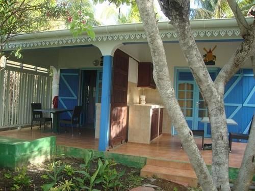 Au Village De Menard