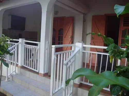 Au Village De Menard