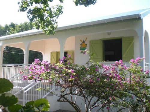 Au Village De Menard