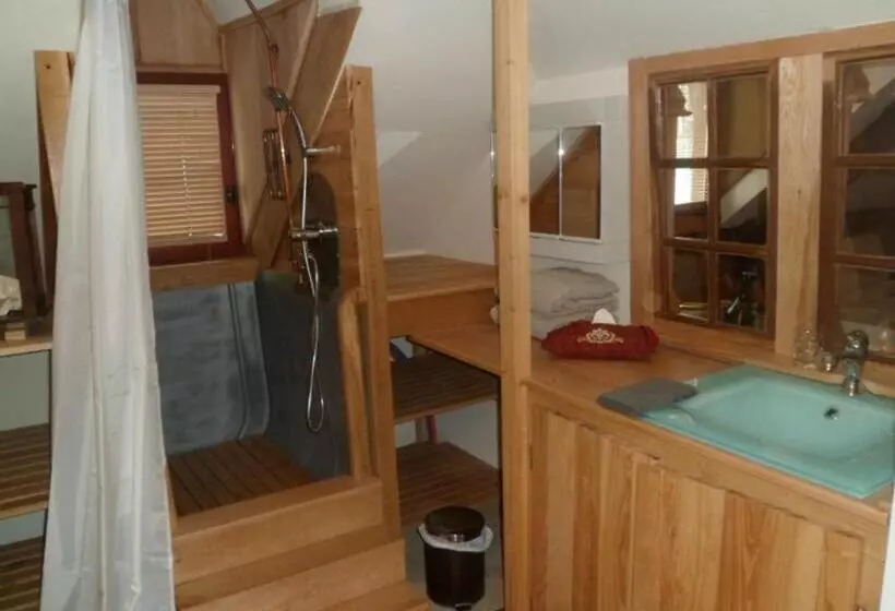 Bed and Breakfast Les Chambres De Pontfol   Chambres D Hôtes   Guest House