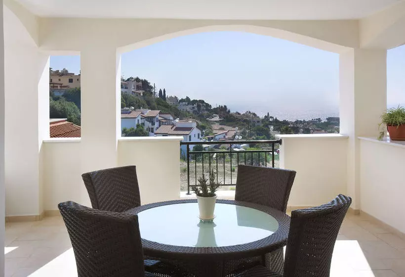 Chloraka Terrace Apartments