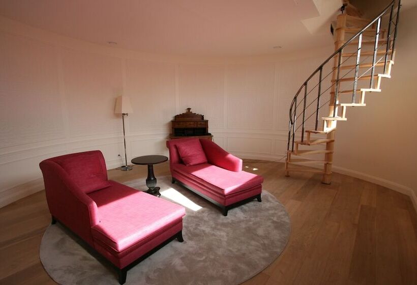 בית מלון כפרי Château Les Oliviers De Salettes