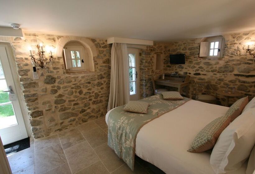 בית מלון כפרי Château Les Oliviers De Salettes