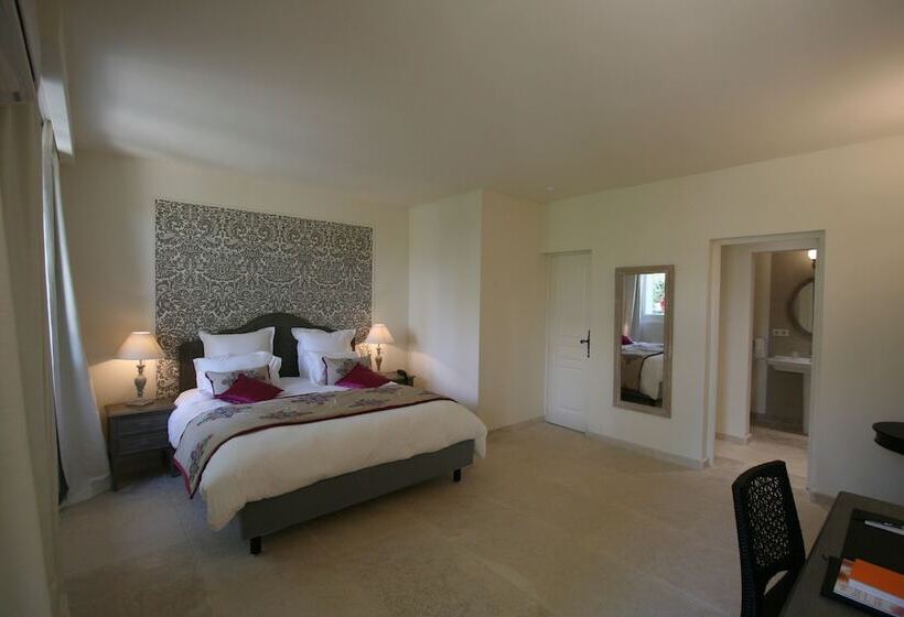 בית מלון כפרי Château Les Oliviers De Salettes