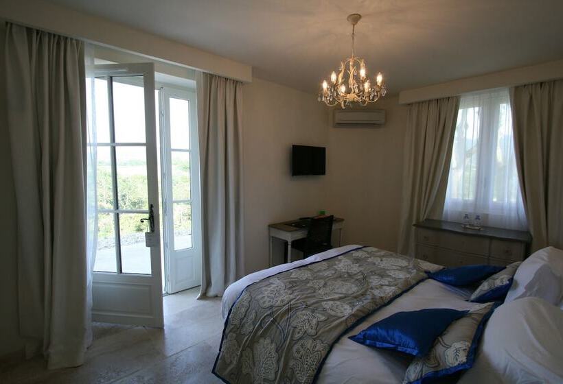 בית מלון כפרי Château Les Oliviers De Salettes