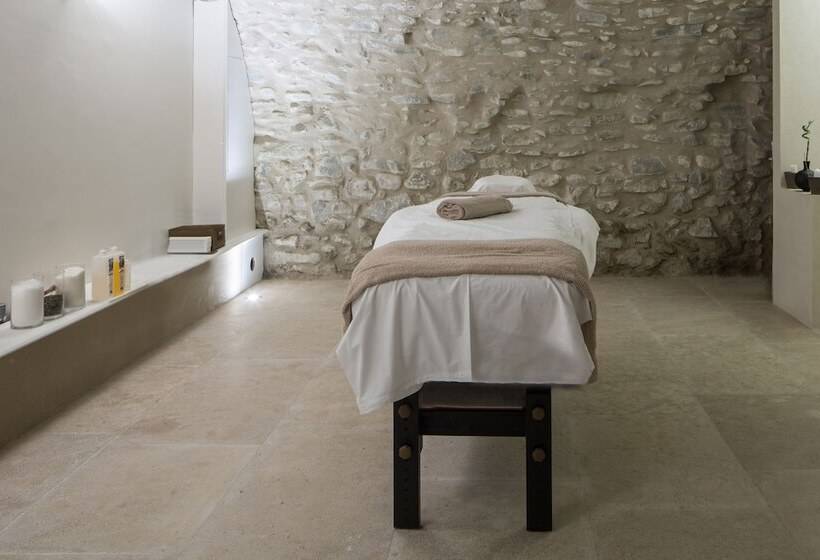 בית מלון כפרי Château Les Oliviers De Salettes