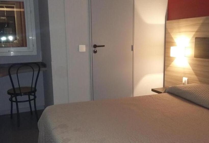 Отель Du Triangle