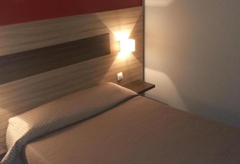 Отель Du Triangle