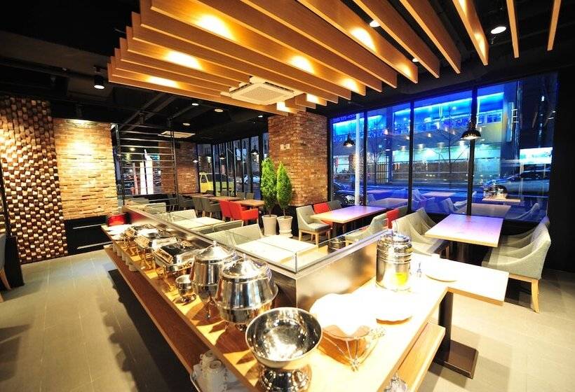 Отель Good Morning Residence  Hue