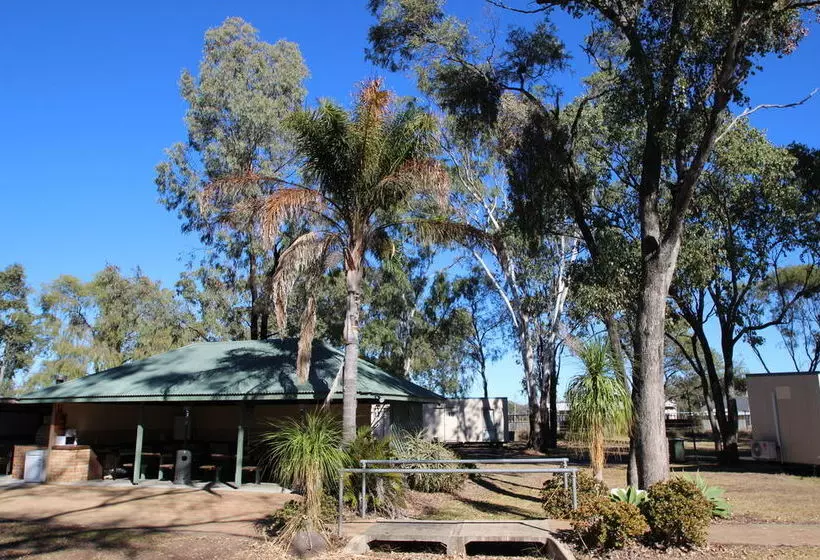 ホテル Aaok Jandowae Accommodation Park