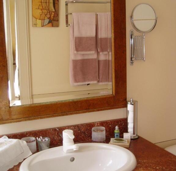 هتل Le Clos Raymi