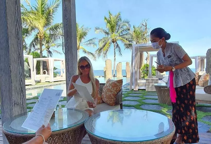 Отель The Royal Purnama   Adults Only