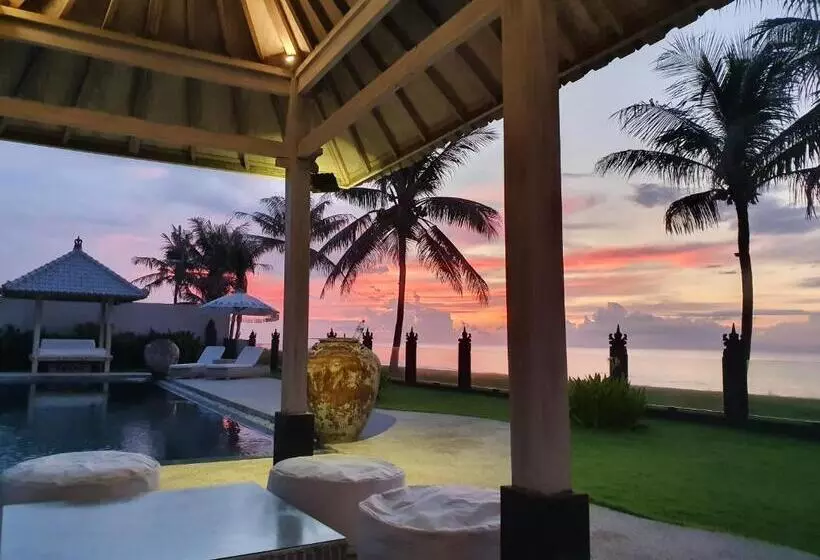 Отель The Royal Purnama   Adults Only