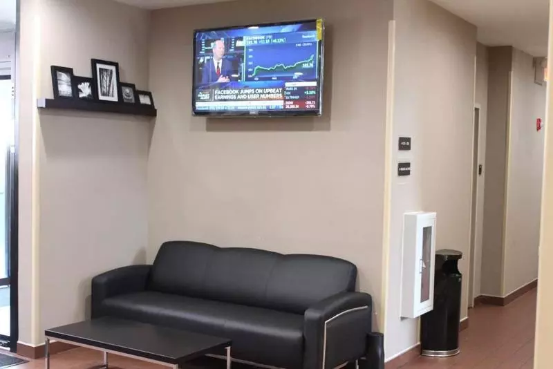 Отель The Vue Inn Brooklyn