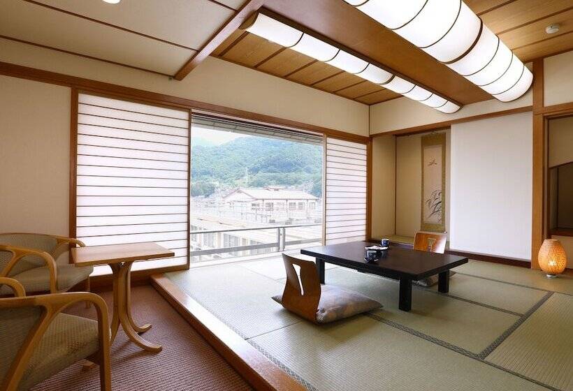 Aburaya Ryokan