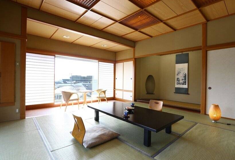 Aburaya Ryokan