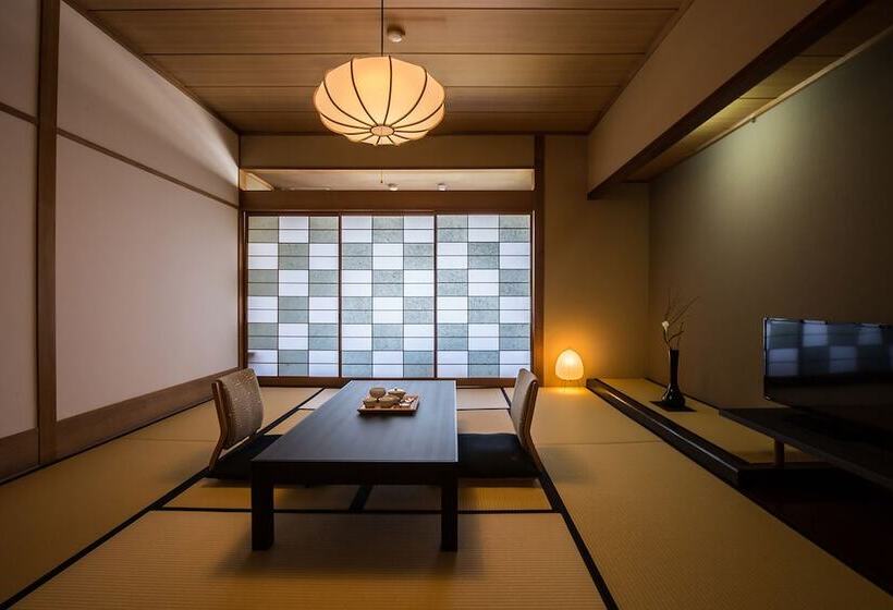 Aburaya Ryokan