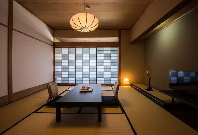 Aburaya Ryokan