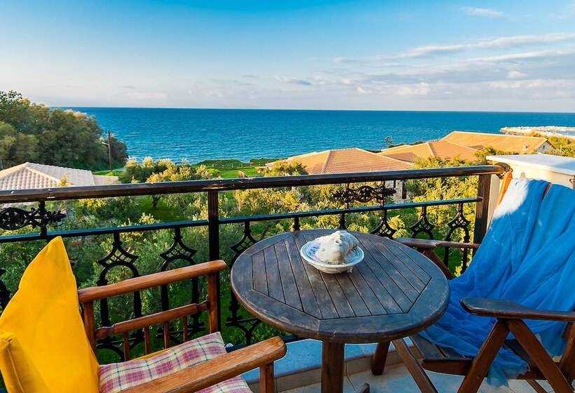 Kavos Psarou Studios And Apartments