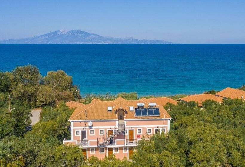 Kavos Psarou Studios And Apartments