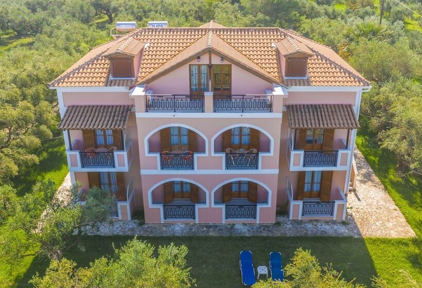 Kavos Psarou Studios And Apartments