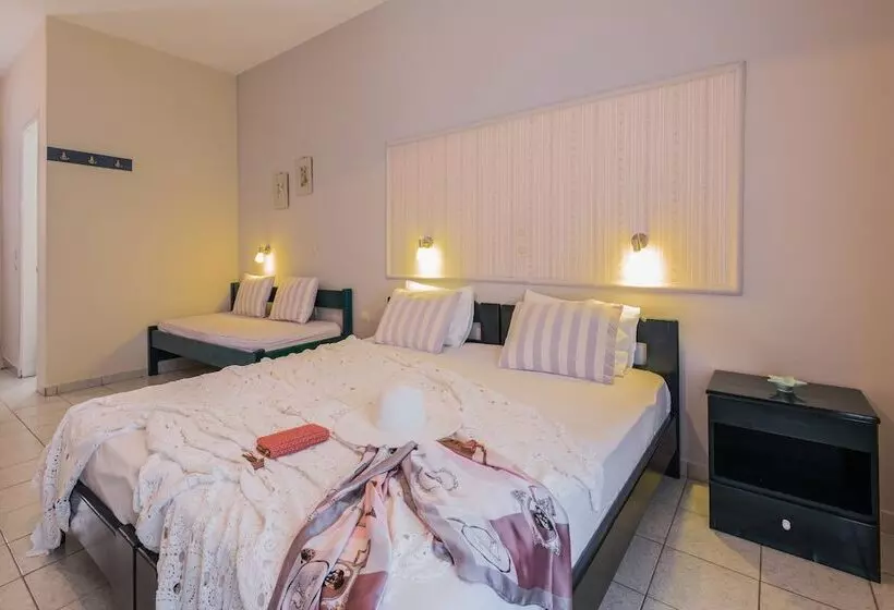 Kavos Psarou Studios And Apartments