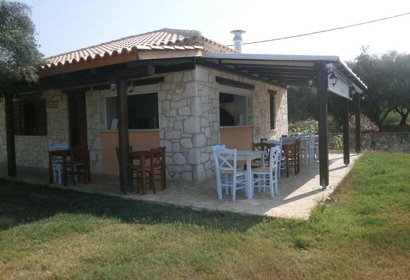 Kavos Psarou Studios And Apartments