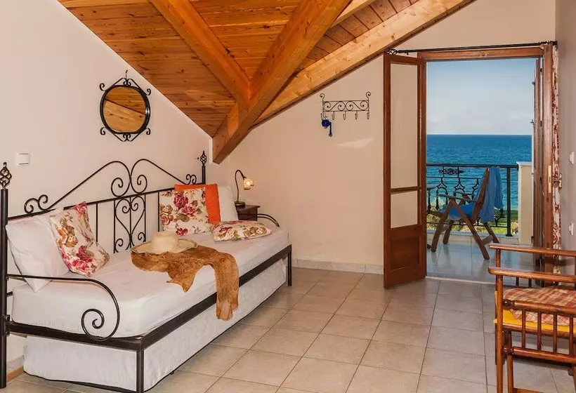 Kavos Psarou Studios And Apartments
