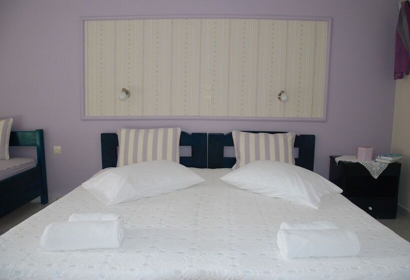 Kavos Psarou Studios And Apartments