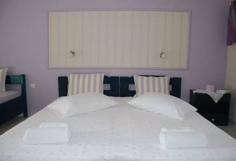 Kavos Psarou Studios And Apartments