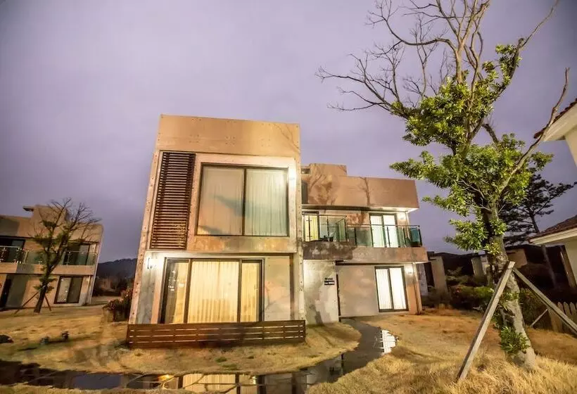 Jeju Marevo Resort