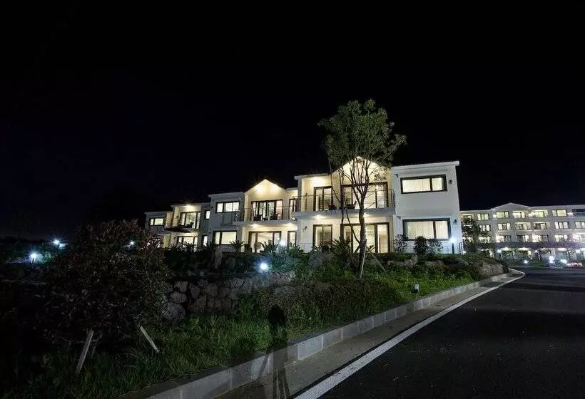 Jeju Marevo Resort