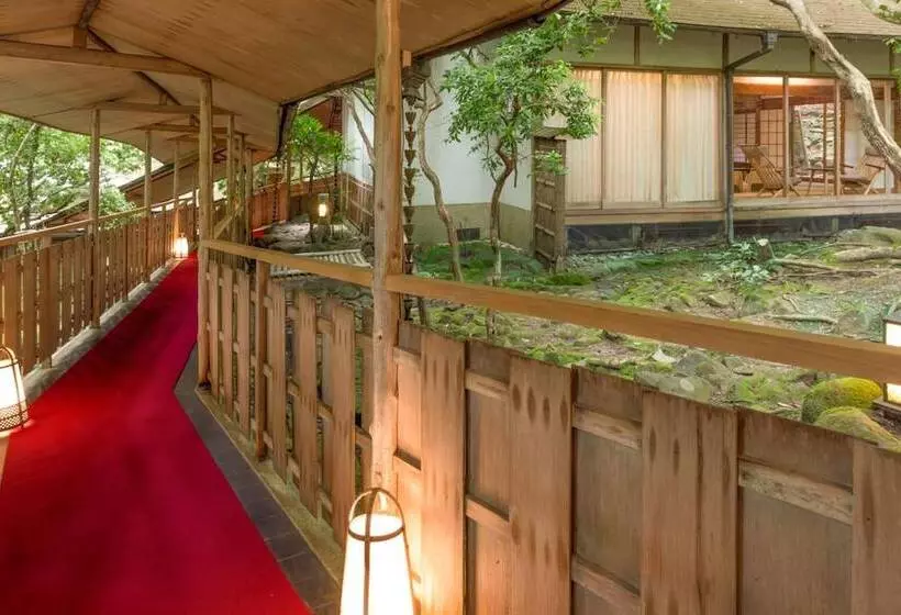 Рёкан Tsukihitei