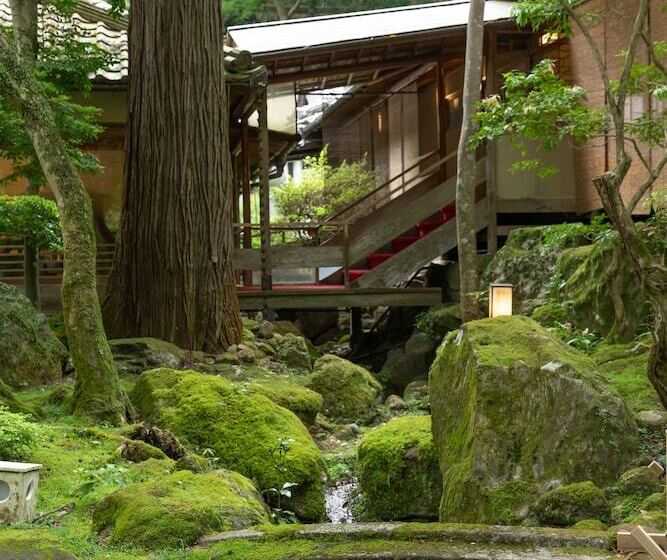 ריוקאן Tsukihitei