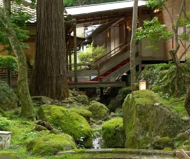 Рёкан Tsukihitei