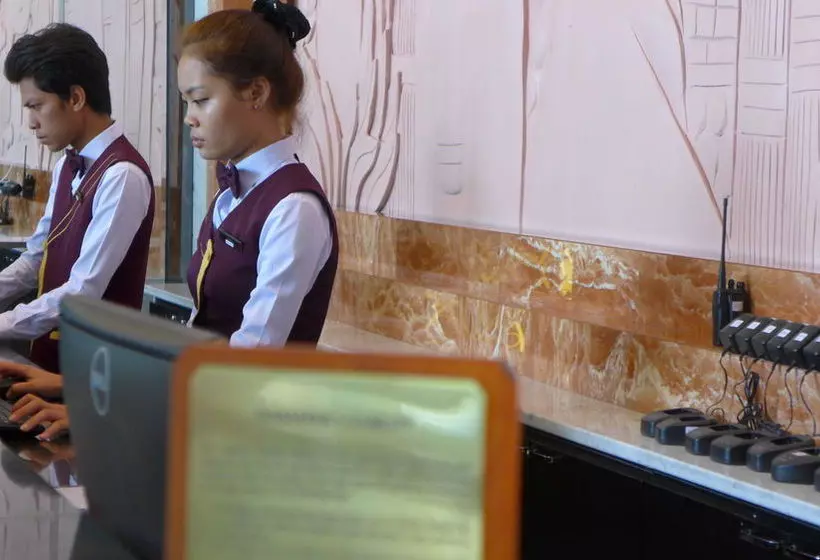 The Litz Hotel & Suites