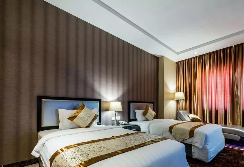 The Litz Hotel & Suites