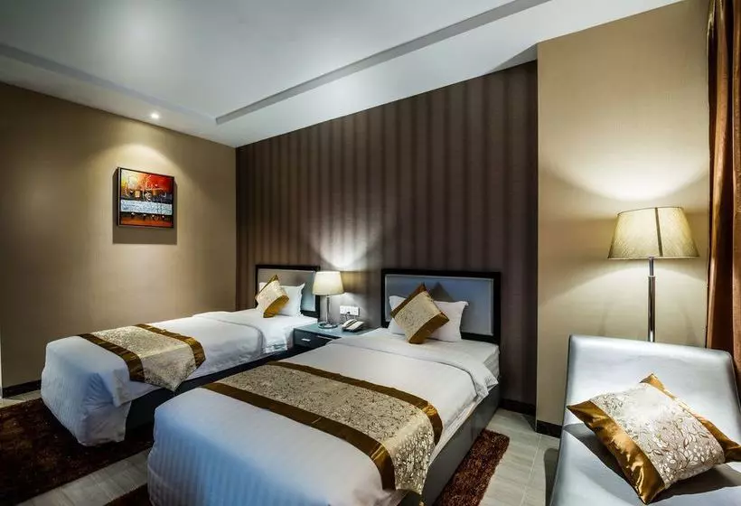 The Litz Hotel & Suites