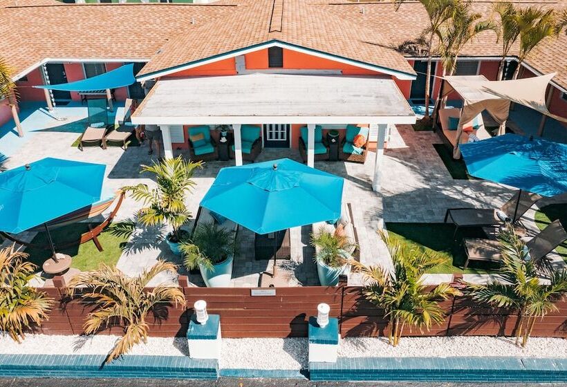 בית מלון כפרי Cabanas Of Treasure Island