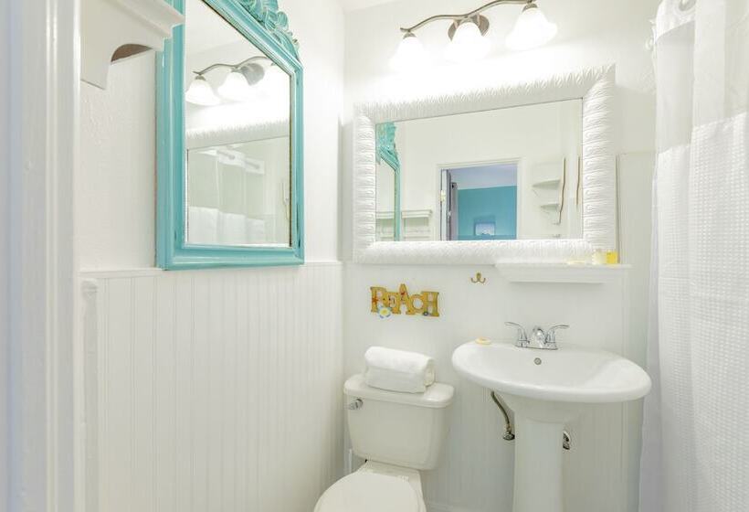 בית מלון כפרי Cabanas Of Treasure Island