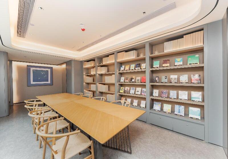 Ji Hotel Huzhou Phoenix Times Square