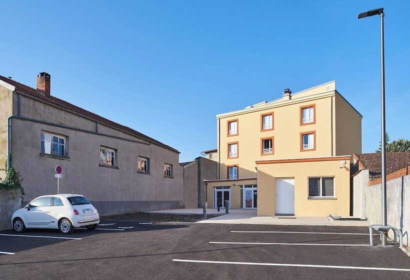 Отель Originals Boutique, Hôtel Larivaut, Puy Guillaume