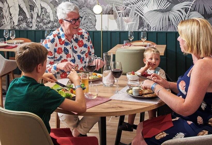 Отель Originals Boutique, Hôtel Larivaut, Puy Guillaume