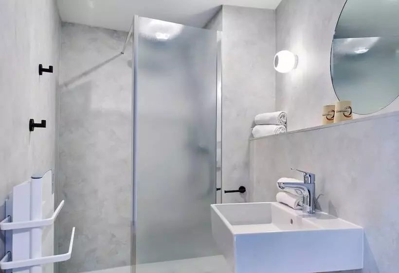 ホテル Originals Boutique, Hôtel Larivaut, Puy Guillaume