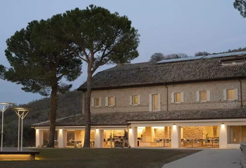 Maaseutuhotelli Colle Serrano Relais & Spa