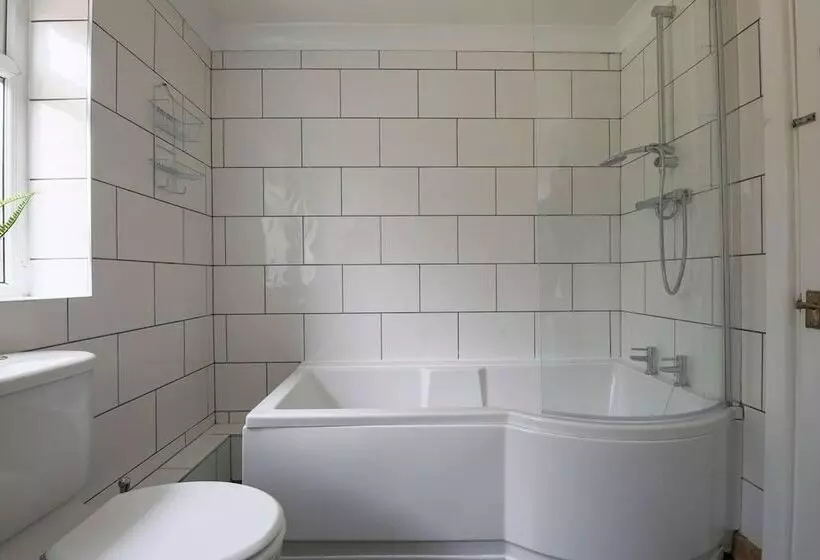 レジデンス 3 Bed House In Cardiff With Sky Tv & Twin Beds
