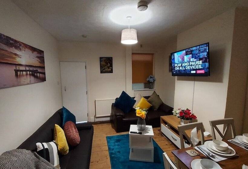 Residência Ravensdale Villa  Ideal For Longer Stays In Kent