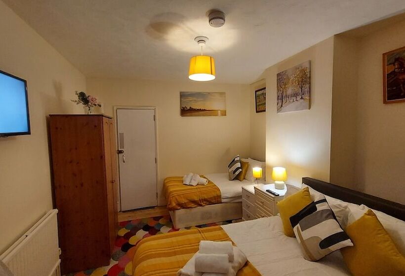 Residência Ravensdale Villa  Ideal For Longer Stays In Kent